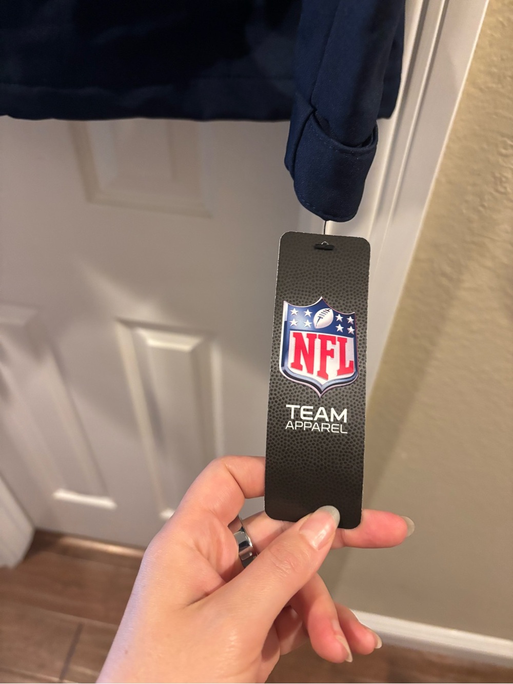 NFL Rams Jacket - XL - Picture 8 of 8